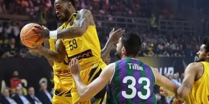 克里斯·范弗里特火箭队续约5000万两年合同